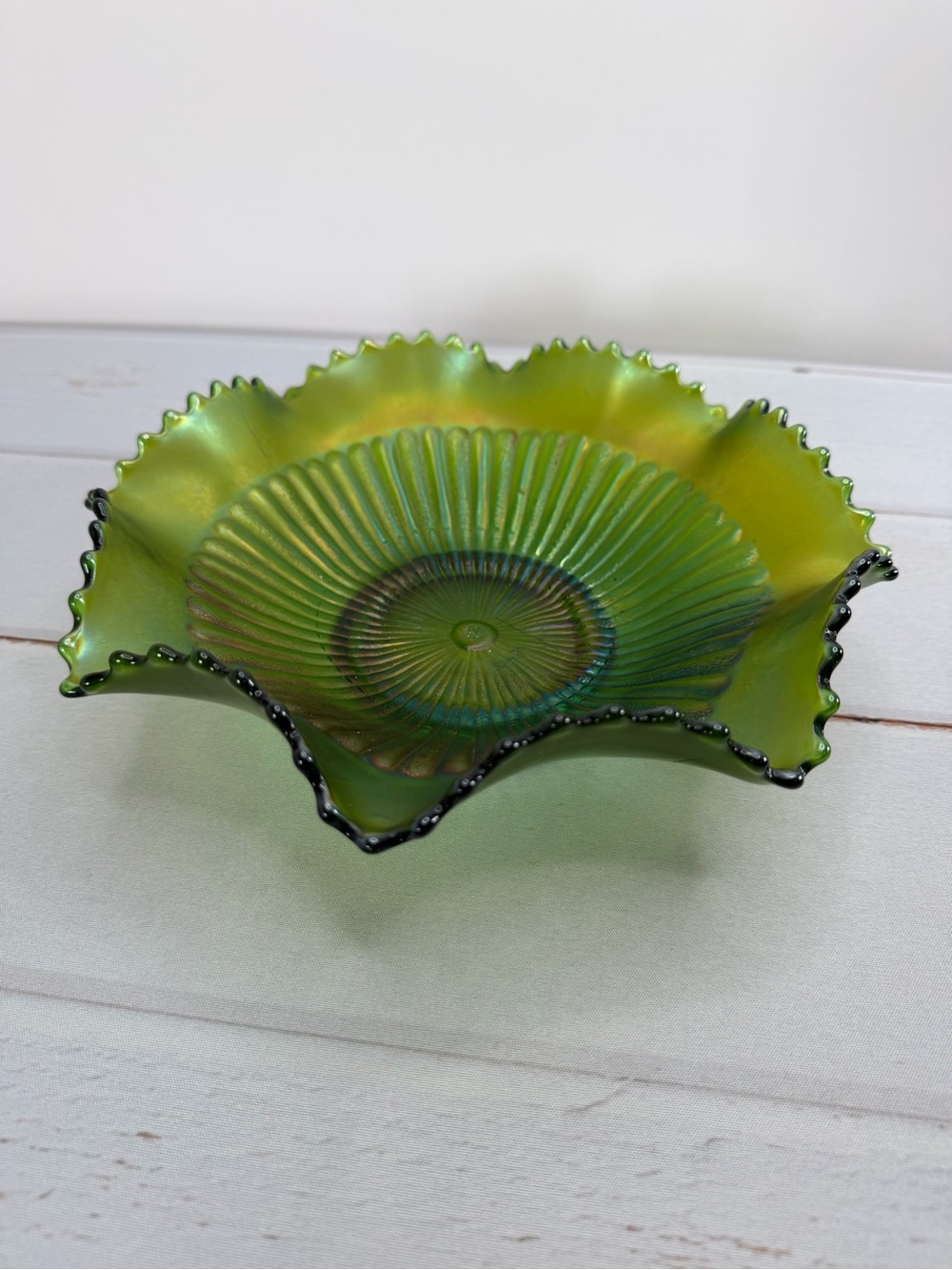 Antique Signed Northwood Green Stippled Rays Carnival Glass Ruffled Bowl Mark N